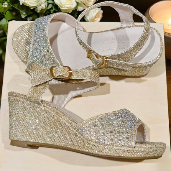 David’s Bridal ✦ Glitter Wedge Sandals ✦ Gold w/ Rhinestones Buckle Strap 9T - Picture 5 of 16